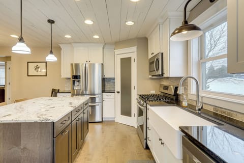 House (4 Bedrooms) | Interior