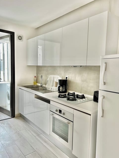 Apartment, 2 Bedrooms, Accessible, Smoking | Interior