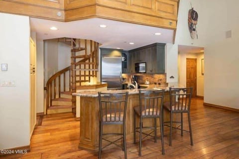 Condo, 3 Bedrooms | Interior