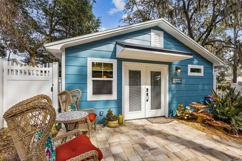 Craving a just-the-two-of-us escape? Immerse yourself at Heron's Hideaway.