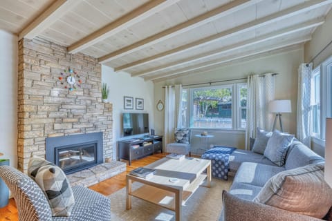 Welcome to Brambles! A Carmel-by-the-Sea Vacation Home