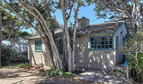 Welcome to Upside! Your Carmel Beach Cottage