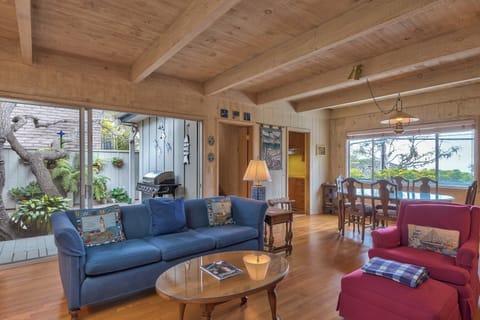 Welcome to Colllins! A Carmel Ocean View Home