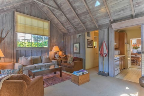Welcome to Emery Board! A Carmel-by-the-Sea Vacation Home