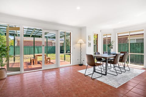 Apartment | Dining