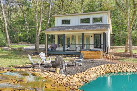 Wildwood Vacation Rental | 1BR | 1BA | 480 Sq Ft | 3 Steps to Enter