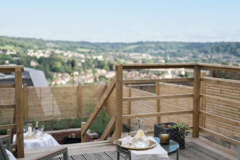 Deluxe Apartment, Balcony, City View | Terrace/patio