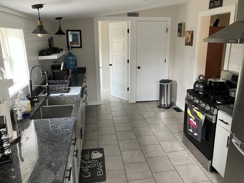 Kitchen has everything you need to cook.