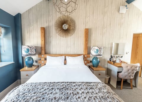 Superior Double Room, Courtyard View | Laptop workspace, iron/ironing board (on request), WiFi (free)