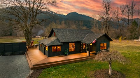 Nestled between the majestic Cascade Ranges and the mighty Skagit river, this home is the perfect spot to explore what the North Cascades National Park, Washington State`s best kept secret.