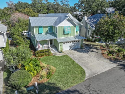 The home is beautifully manicured and has ample parking for 3-4 vehicles