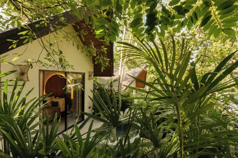 Deluxe Bungalow, Garden View | Desk, laptop workspace, free WiFi