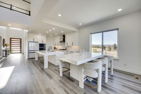 Chef's Kitchen | Dining Area | Cooking Basics