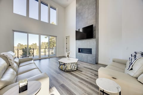 Monument Vacation Rental | 6BR | 5.5BA | 6,000 Sq Ft | 3 Steps to Enter