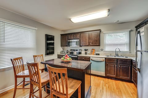 Kitchen | Cooking Basics | Island Dining | Dishes & Flatware | Coffee Maker