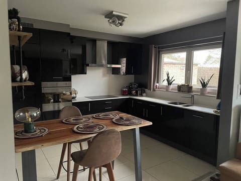 Shared Dormitory, 1 Bedroom, Smoking, Garden View | Interior