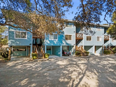 Nicely Kept Exterior