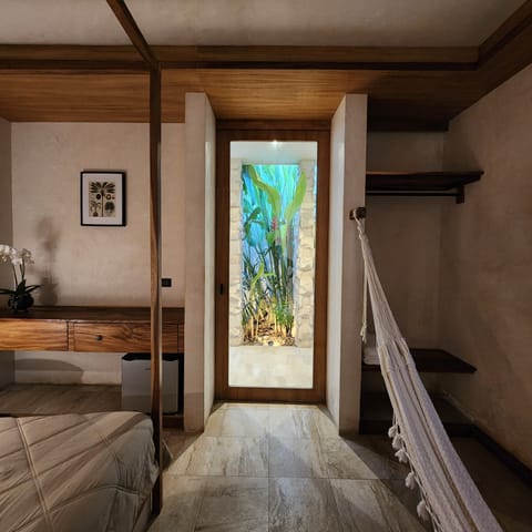 Deluxe Room | WiFi (free), bed sheets