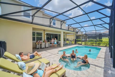 Private screened pool & spa — Sawyer Palm luxury villa, Solara Resort, Kissimmee