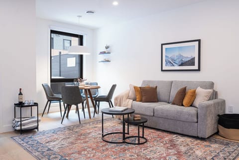Tall Mountain lounge room and dining room