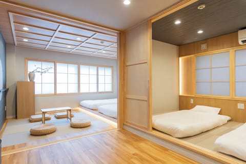 Superior Suite, 2 Bedrooms, Non Smoking, Private Bathroom | Desk, free WiFi, bed sheets