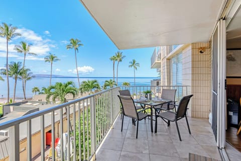 Lanai views.