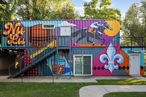 Street art meets sustainable living – now that's what we call curb appeal!