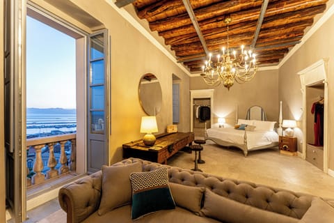 Deluxe Double Room, Sea View | In-room safe, blackout drapes, free WiFi