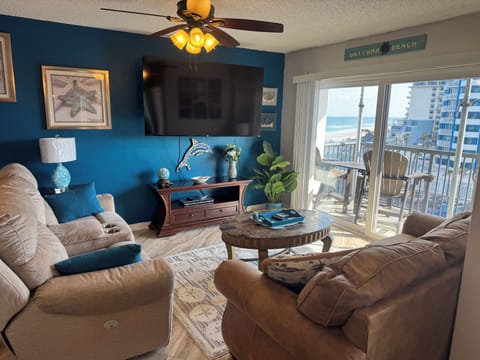 Great ocean view from living room w/ large TV/DVD player and queen sofa sleeper