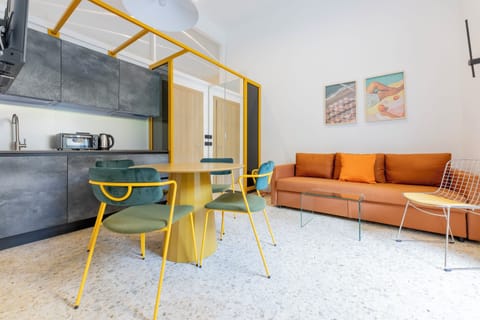 Double Room, Smoking, Housekeeping | Private kitchen