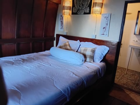 Deluxe Double Room | Bed sheets