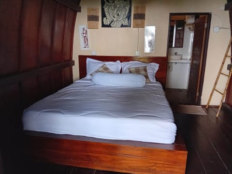 Deluxe Double Room | Bed sheets