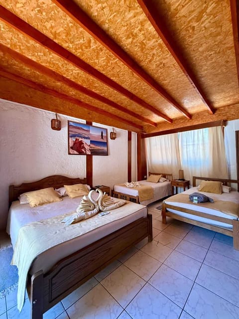 Family Cabin | Free WiFi, bed sheets