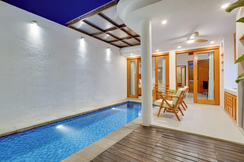 Private pool