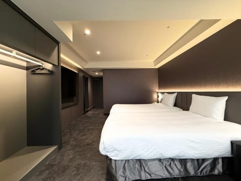 Twin Room | Down comforters, free WiFi, bed sheets
