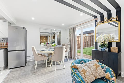 Dining area with seating for up to 5 people