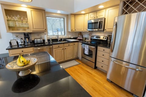 Main Level | Kitchen