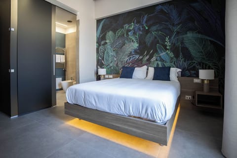 Superior Double Room, City View | In-room safe, desk, blackout drapes, free WiFi