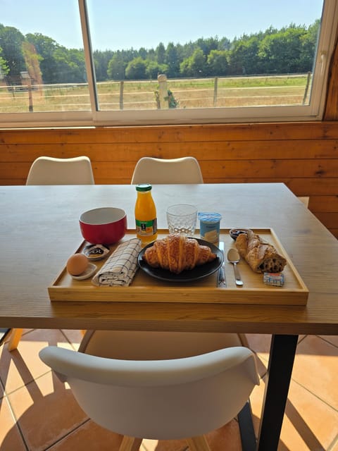 Daily buffet breakfast for a fee