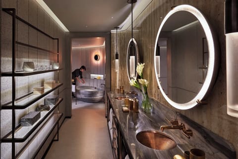 Suite (Entertainment) | Bathroom | Separate tub and shower, deep soaking tub, rainfall showerhead