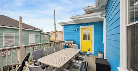 Welcome to Seawall Celebration by BeachBox