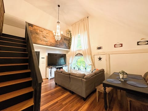 Your home away from home… Mi Casa Tu Casa