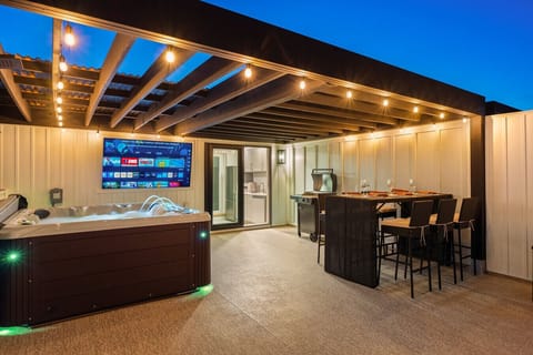 Rooftop Deck East Side