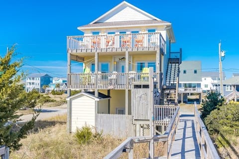 Perse-Vear-Ance Oceanfront Exterior