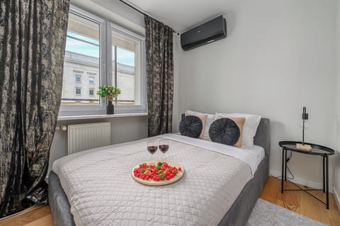 Comfort Apartment, Balcony, Courtyard View | Desk, laptop workspace, soundproofing, iron/ironing board