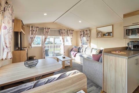 421 Wooler Park, Wooler - Host & Stay