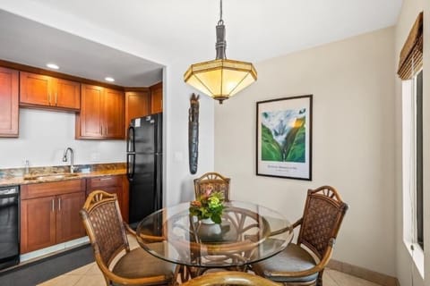 Condo, 1 Bedroom | Dining