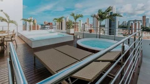 2 outdoor pools, sun loungers