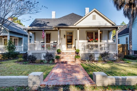 Thomasville Vacation Rental | 2BR | 2BA | Steps Required | 1,600 Sq Ft