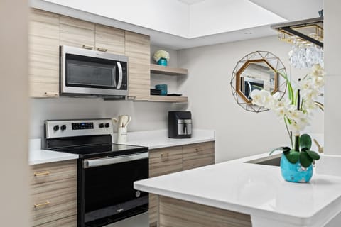 Sleek & modern kitchen with everything you need!